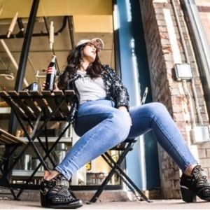 Meet your Posher, Liz